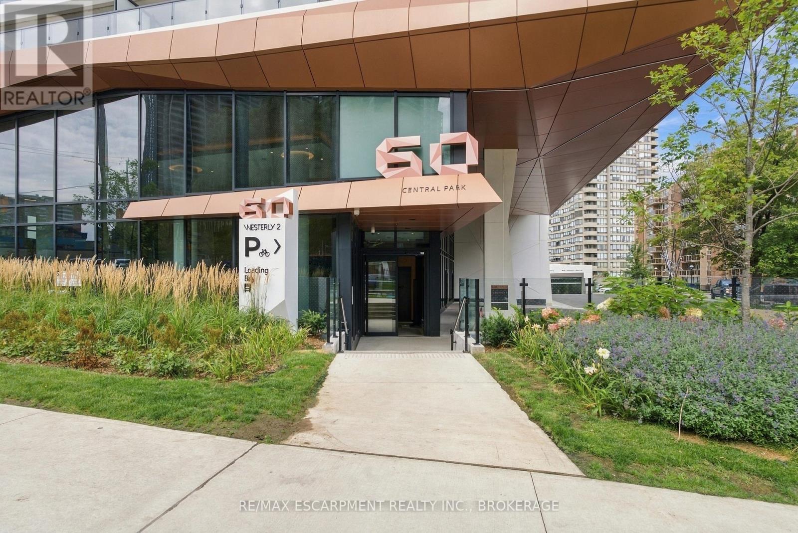 2010 - 60 Central Park Road Way, Toronto, Ontario  M9A 0E6 - Photo 46 - W13815736