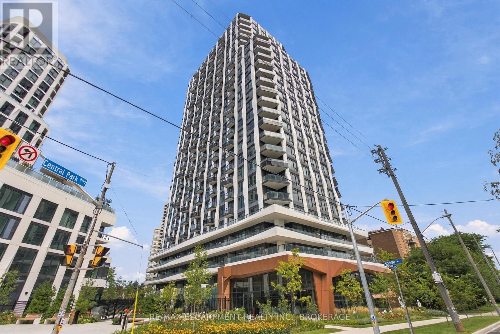 2010 - 60 Central Park Road Way, Toronto, Ontario  M9A 0E6 - Photo 47 - W13815736