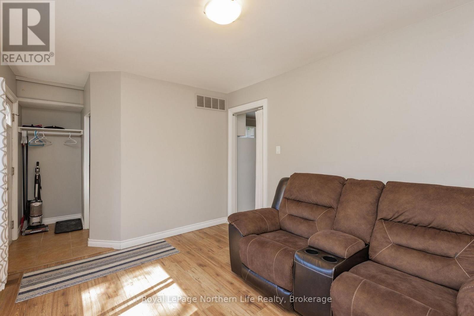 581a Banner Avenue, North Bay, Ontario  P1A 1X7 - Photo 4 - X13815824