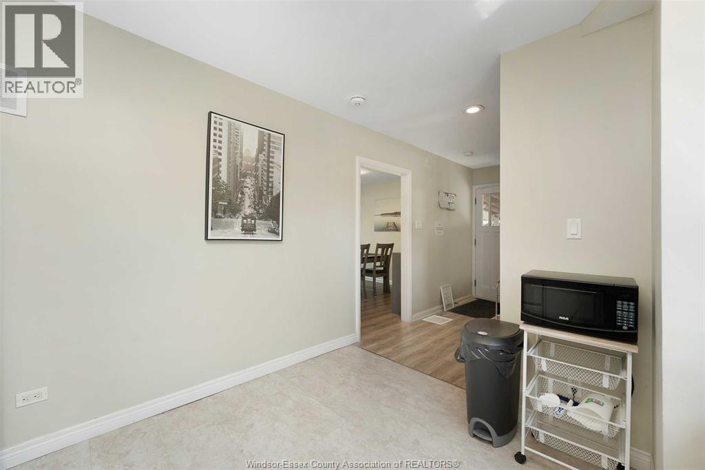 2244 Vercheres Avenue, Windsor, Ontario  N9B 1P1 - Photo 5 - 26020416