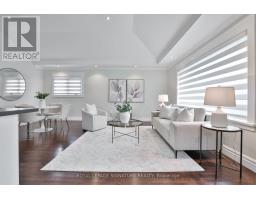 17 FLORA DRIVE, Toronto, Ontario