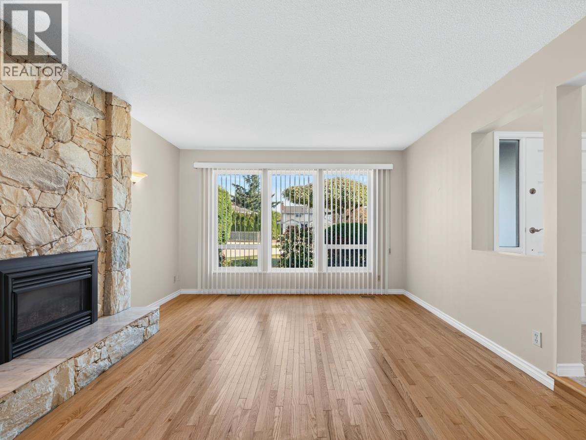 8251 Coldfall Court, Richmond, British Columbia  V7C 4X3 - Photo 7 - R3168334