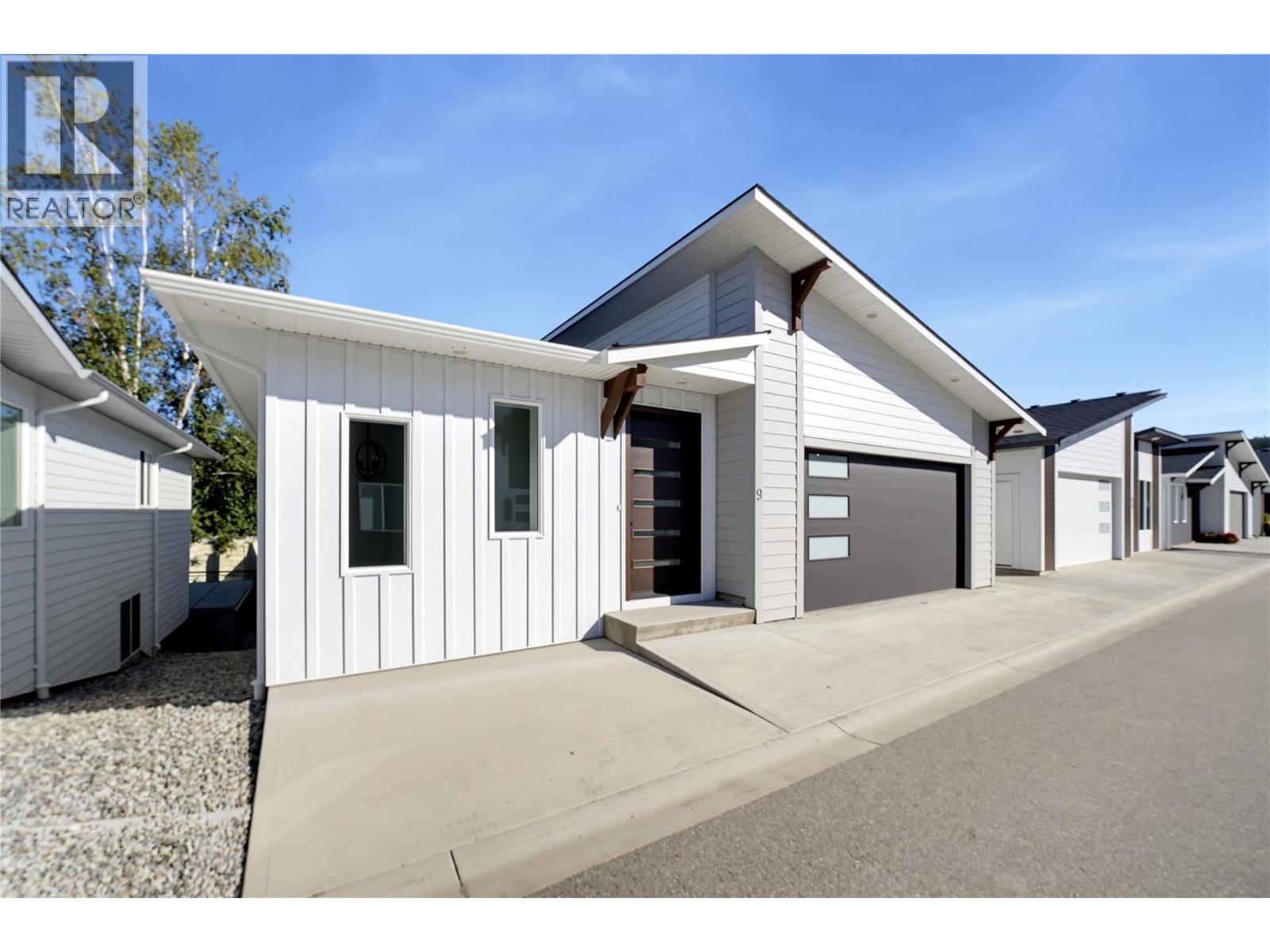 1840 10 Street SW Unit# 9, Salmon Arm, British Columbia