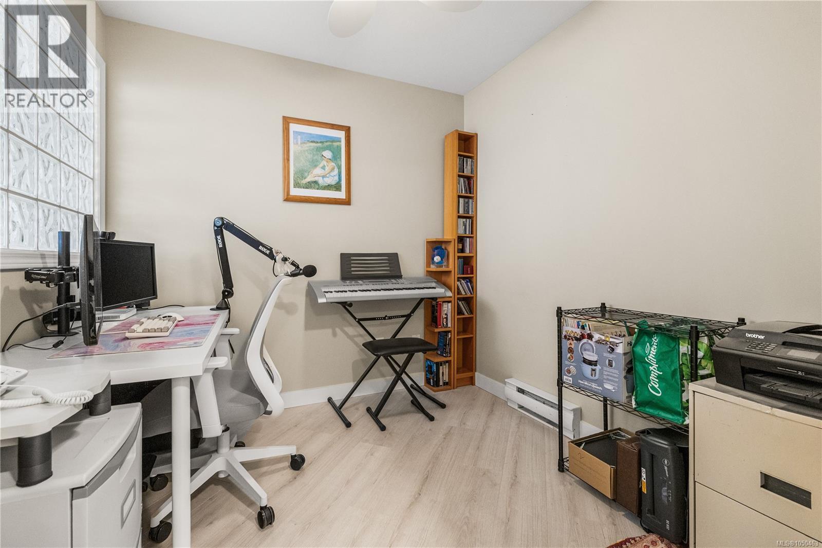 303 350 South Island Hwy, Campbell River, British Columbia  V9W 1A5 - Photo 17 - 1050463