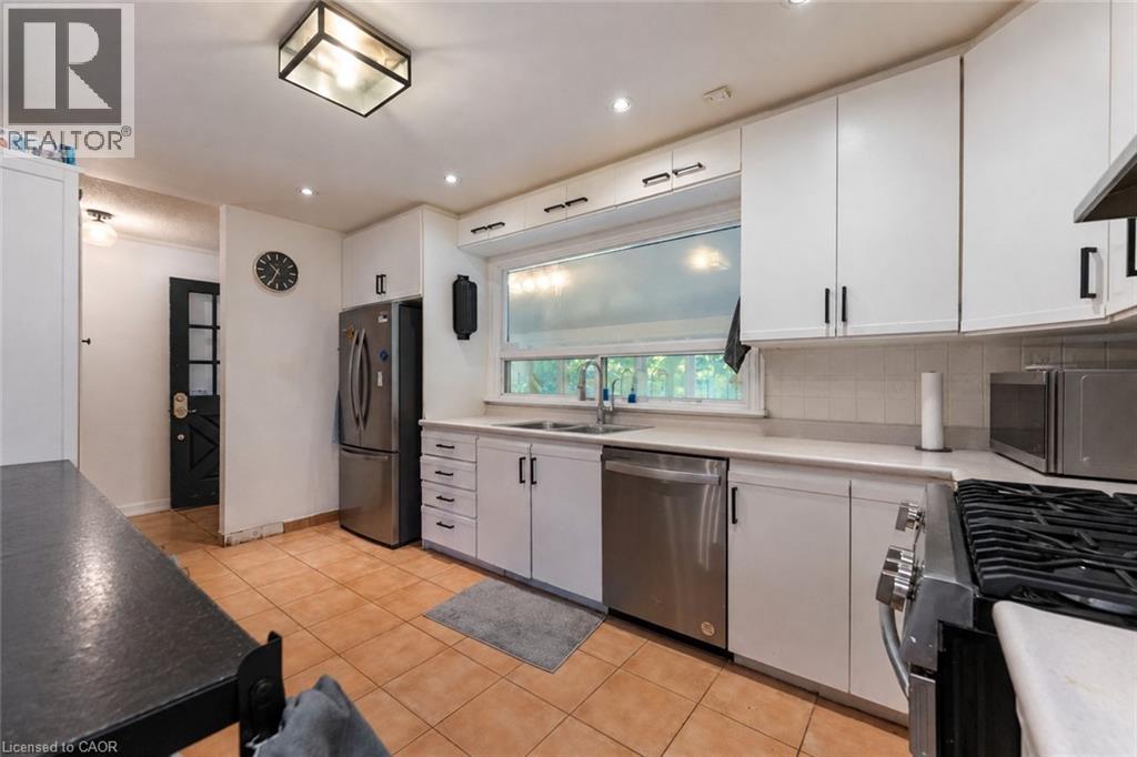 505 Patricia Drive, Oakville, Ontario  L6K 1L9 - Photo 8 - 40865357