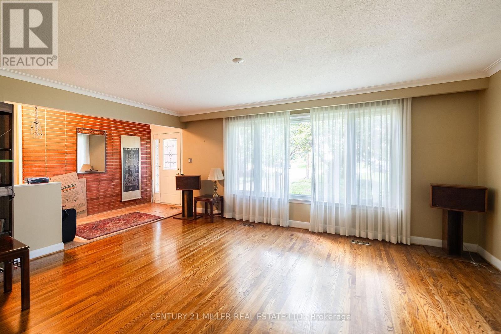 1242 Donlea Crescent, Oakville, Ontario  L6J 1V7 - Photo 5 - W13815744