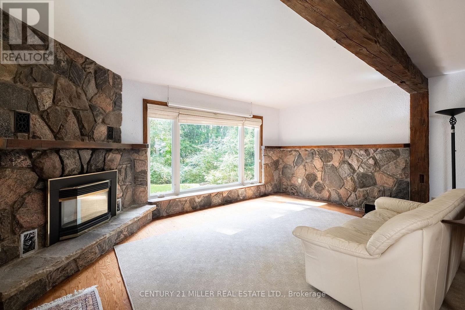 1242 Donlea Crescent, Oakville, Ontario  L6J 1V7 - Photo 9 - W13815744