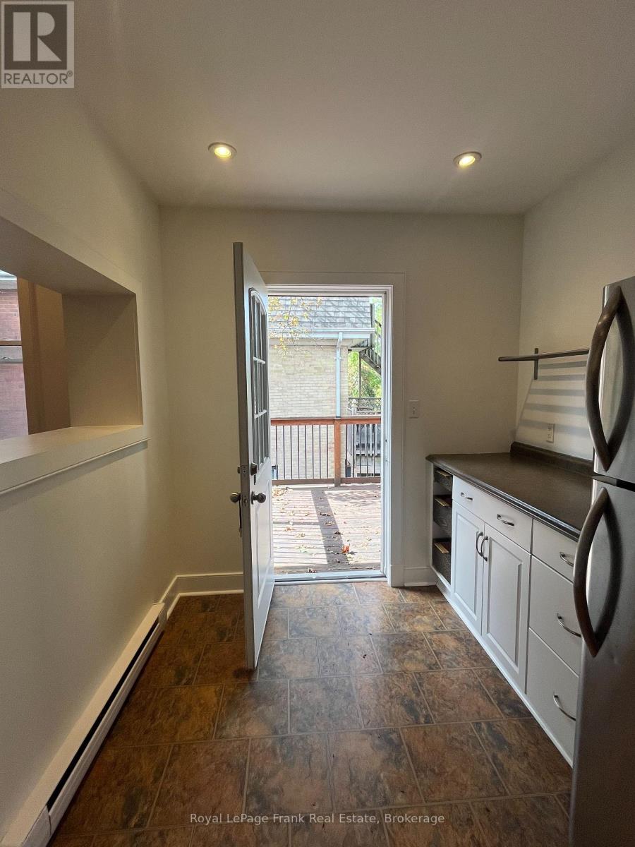210 Mcdonnel Street, Peterborough, Ontario  K9H 2V9 - Photo 11 - X13814278