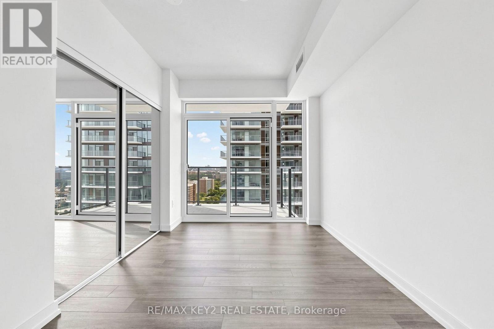 2104 - 4010 Eglinton Avenue W, Toronto, Ontario  M9A 0G5 - Photo 12 - W13809918