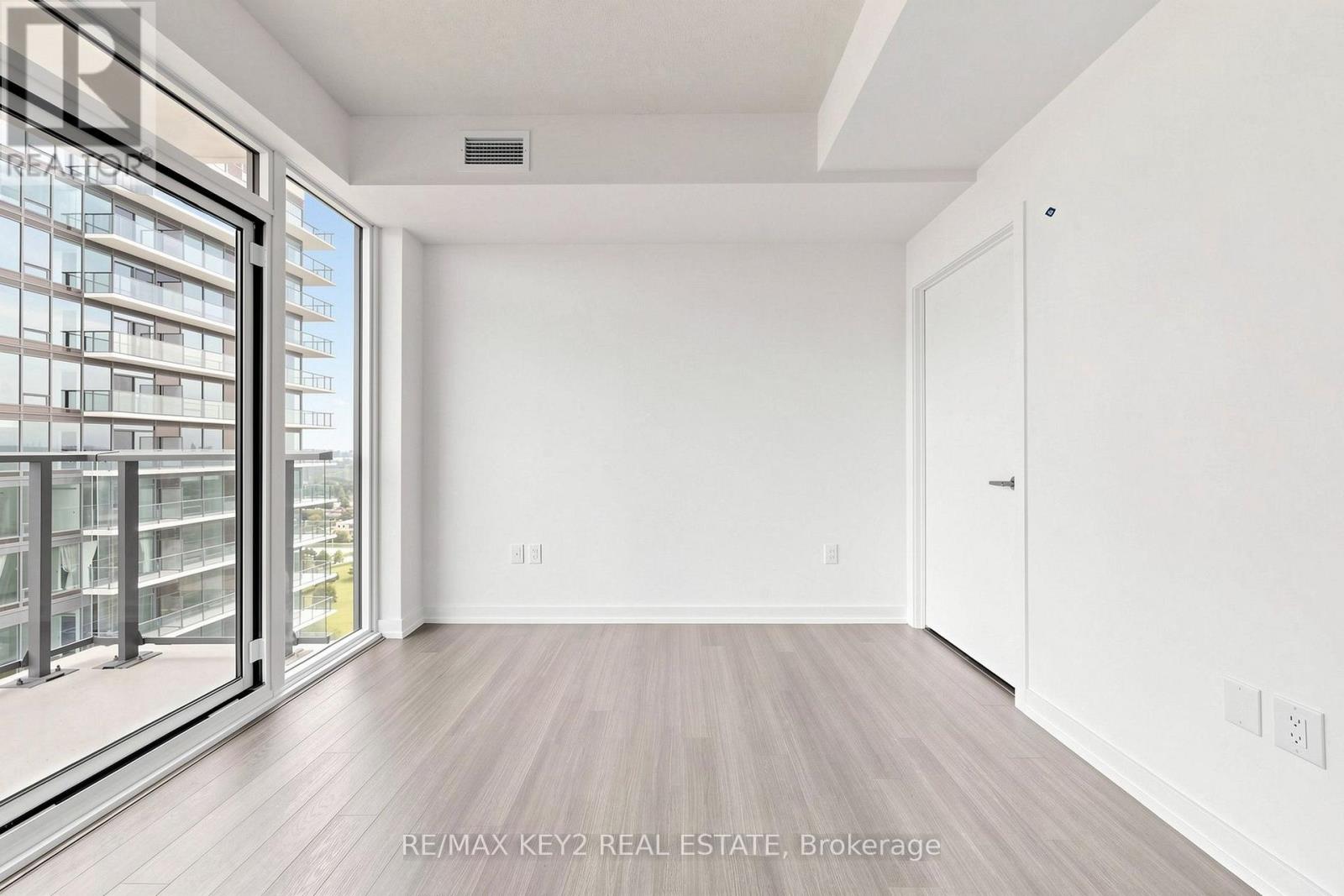 2104 - 4010 Eglinton Avenue W, Toronto, Ontario  M9A 0G5 - Photo 14 - W13809918