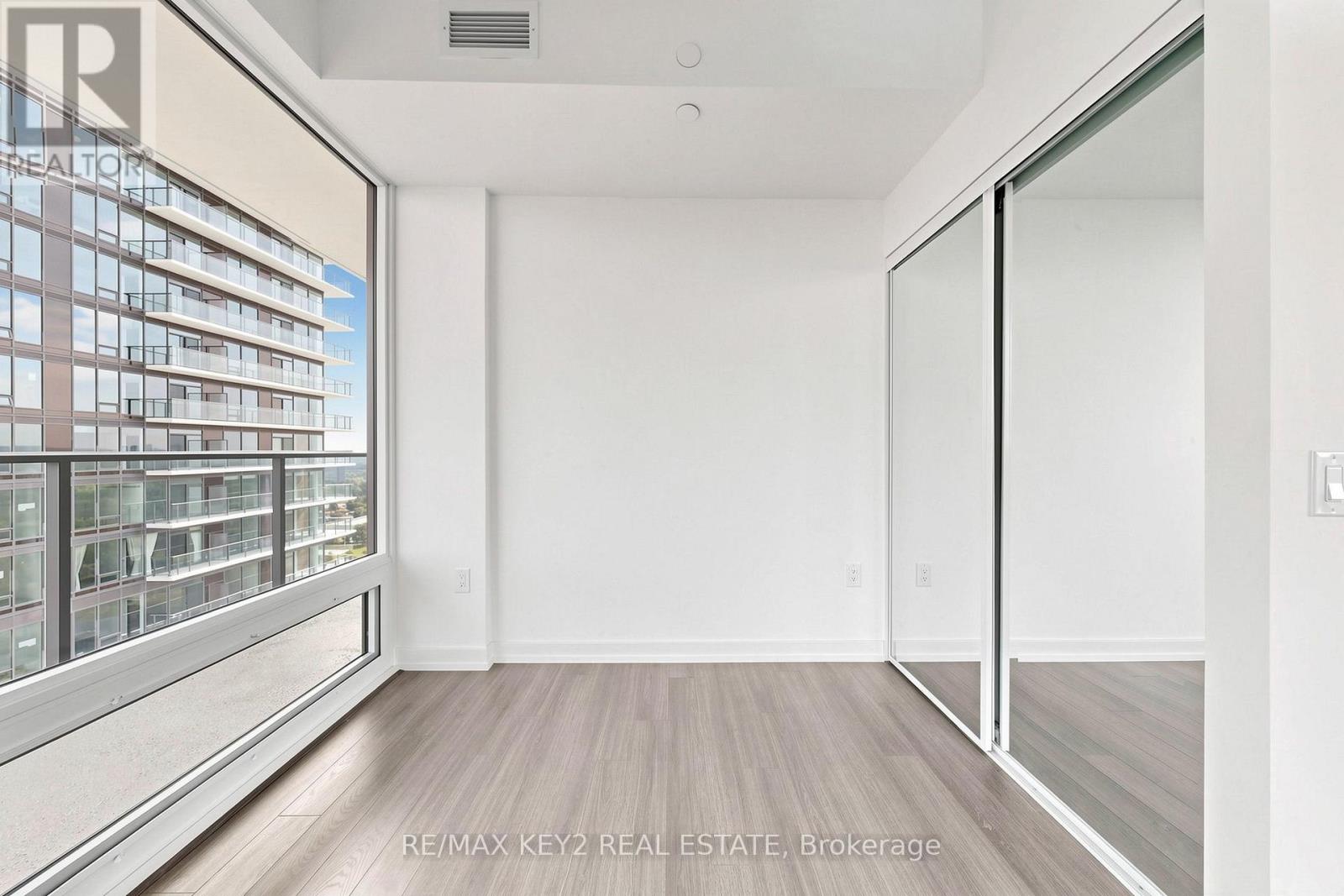 2104 - 4010 Eglinton Avenue W, Toronto, Ontario  M9A 0G5 - Photo 21 - W13809918