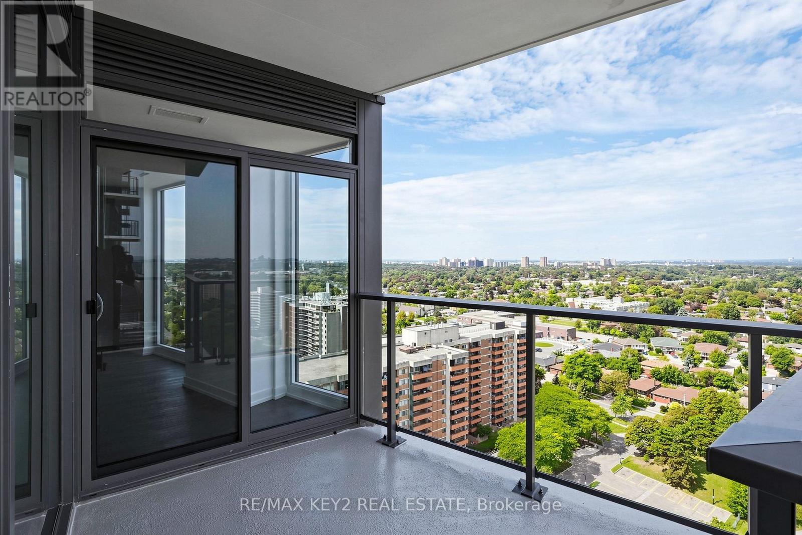 2104 - 4010 Eglinton Avenue W, Toronto, Ontario  M9A 0G5 - Photo 25 - W13809918
