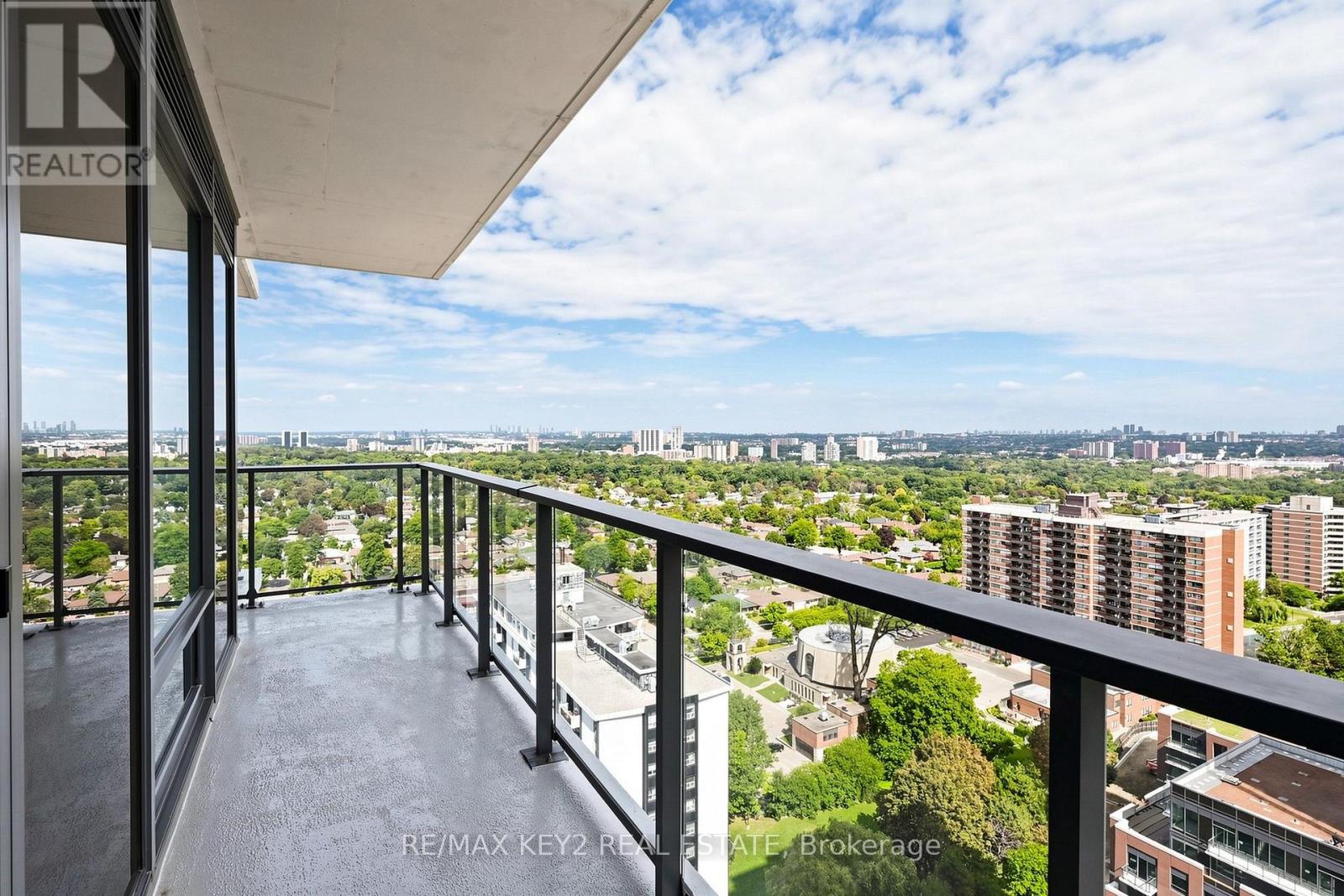 2104 - 4010 Eglinton Avenue W, Toronto, Ontario  M9A 0G5 - Photo 27 - W13809918