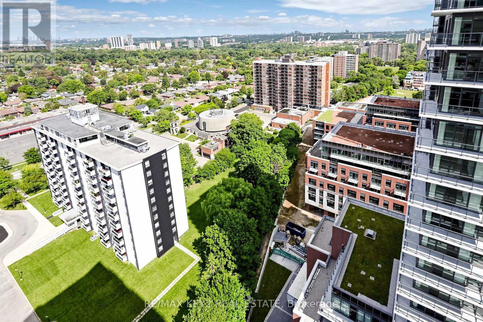 2104 - 4010 Eglinton Avenue W, Toronto, Ontario  M9A 0G5 - Photo 35 - W13809918