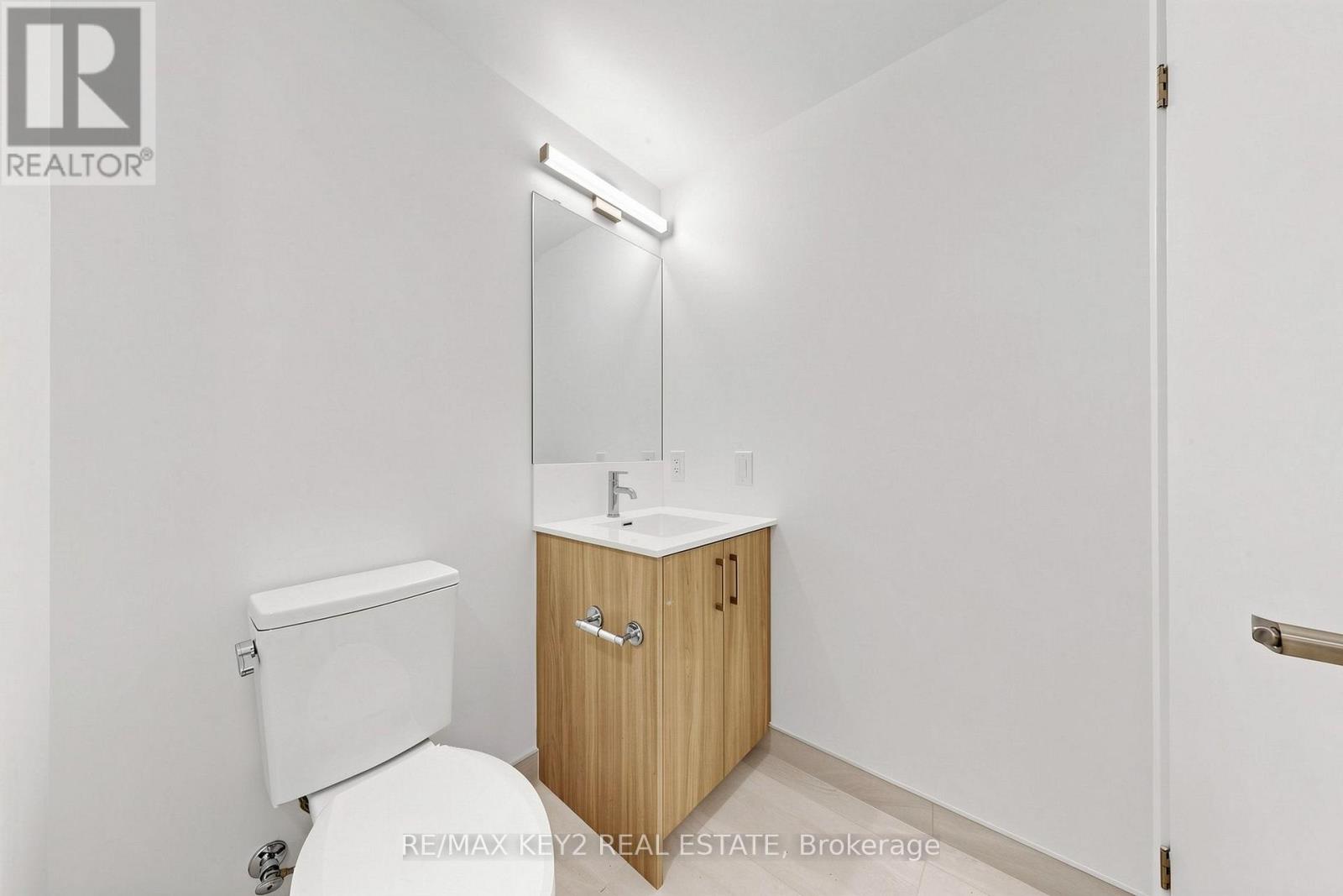 2104 - 4010 Eglinton Avenue W, Toronto, Ontario  M9A 0G5 - Photo 23 - W13809918
