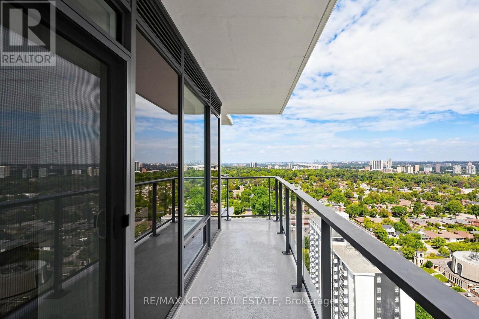 2104 - 4010 Eglinton Avenue W, Toronto, Ontario  M9A 0G5 - Photo 28 - W13809918