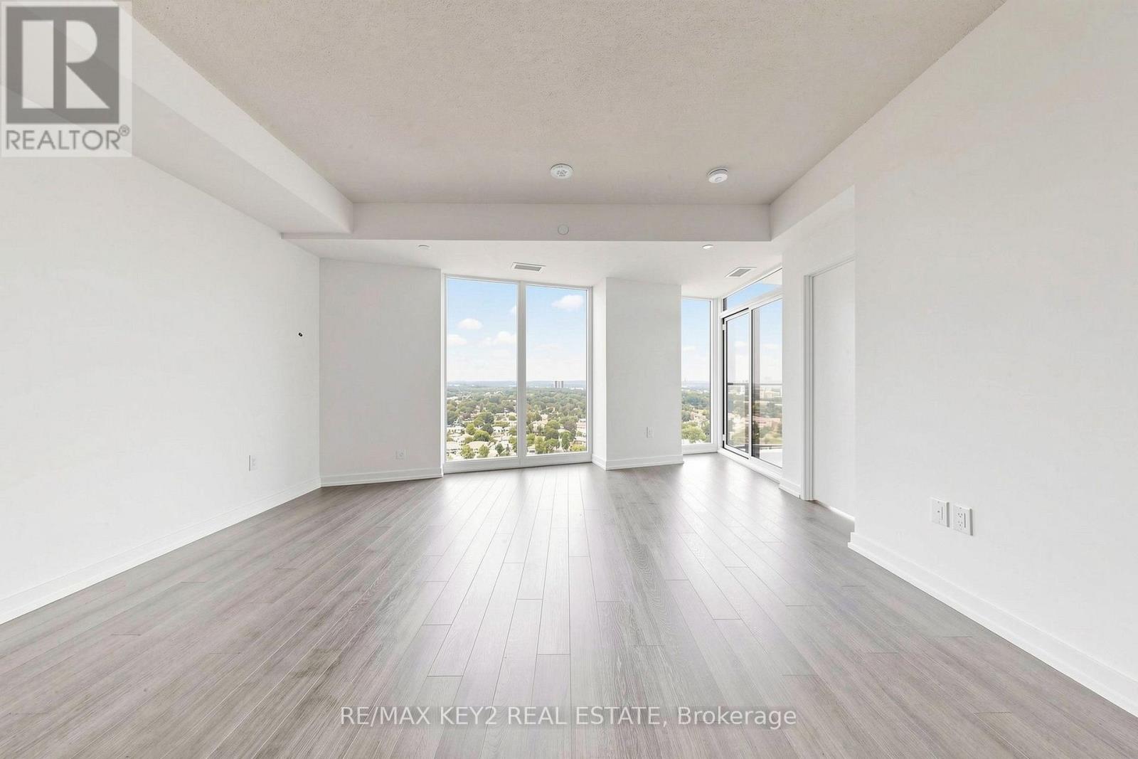 2104 - 4010 Eglinton Avenue W, Toronto, Ontario  M9A 0G5 - Photo 3 - W13809918