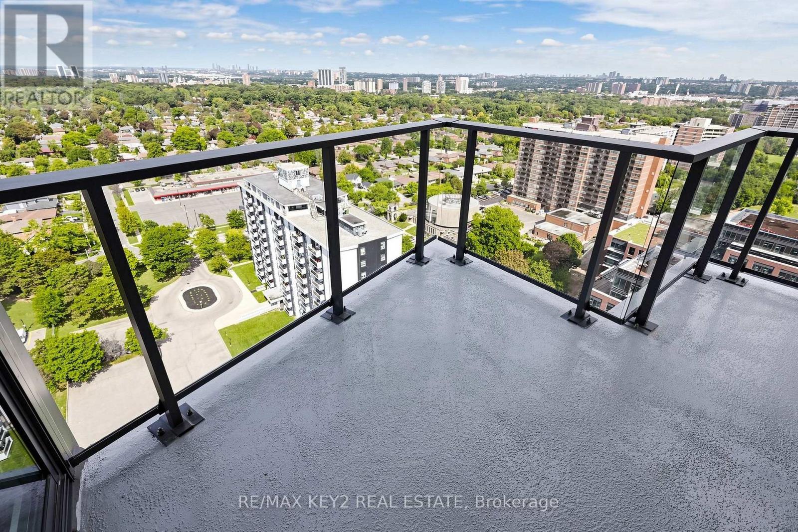2104 - 4010 Eglinton Avenue W, Toronto, Ontario  M9A 0G5 - Photo 32 - W13809918