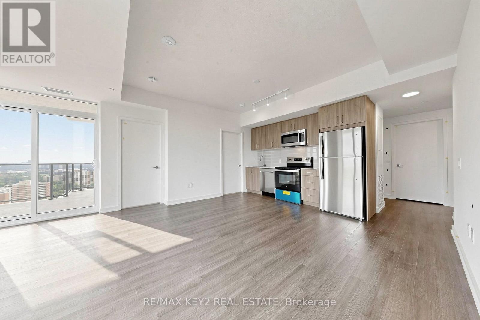 2104 - 4010 Eglinton Avenue W, Toronto, Ontario  M9A 0G5 - Photo 8 - W13809918