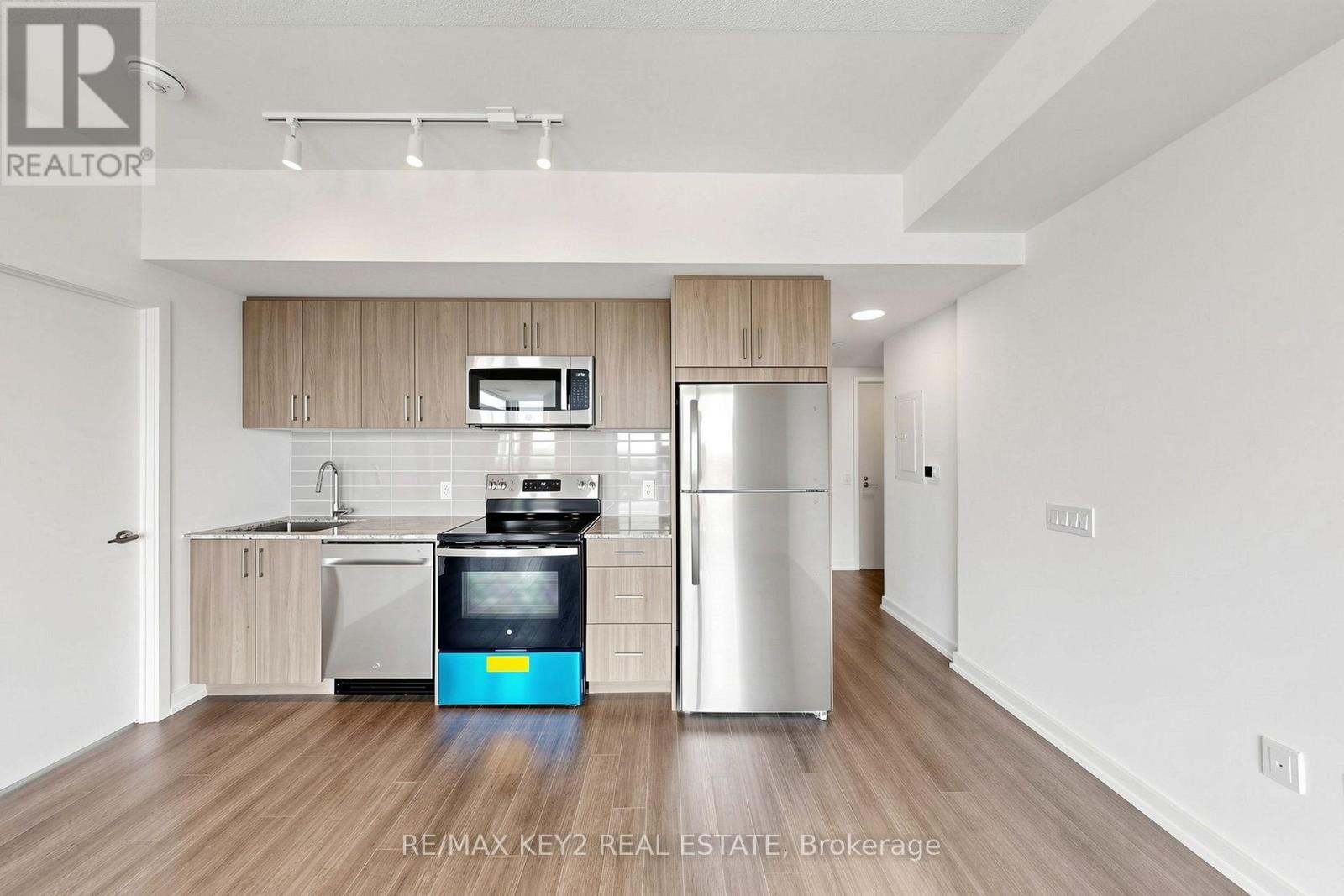 2104 - 4010 Eglinton Avenue W, Toronto, Ontario  M9A 0G5 - Photo 7 - W13809918