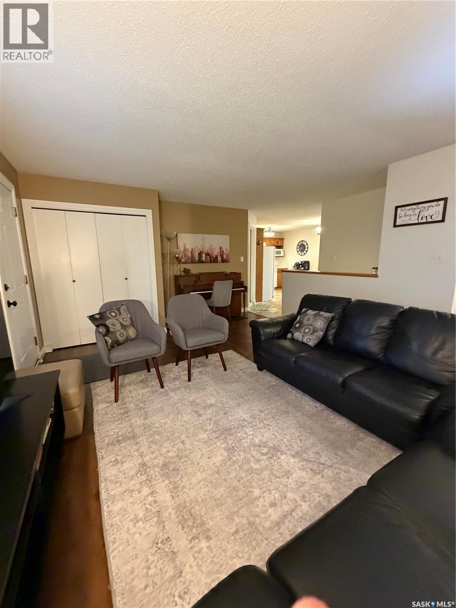 511 Macmillan Street, Hudson Bay, Saskatchewan  S0E 0Y0 - Photo 5 - SK043215