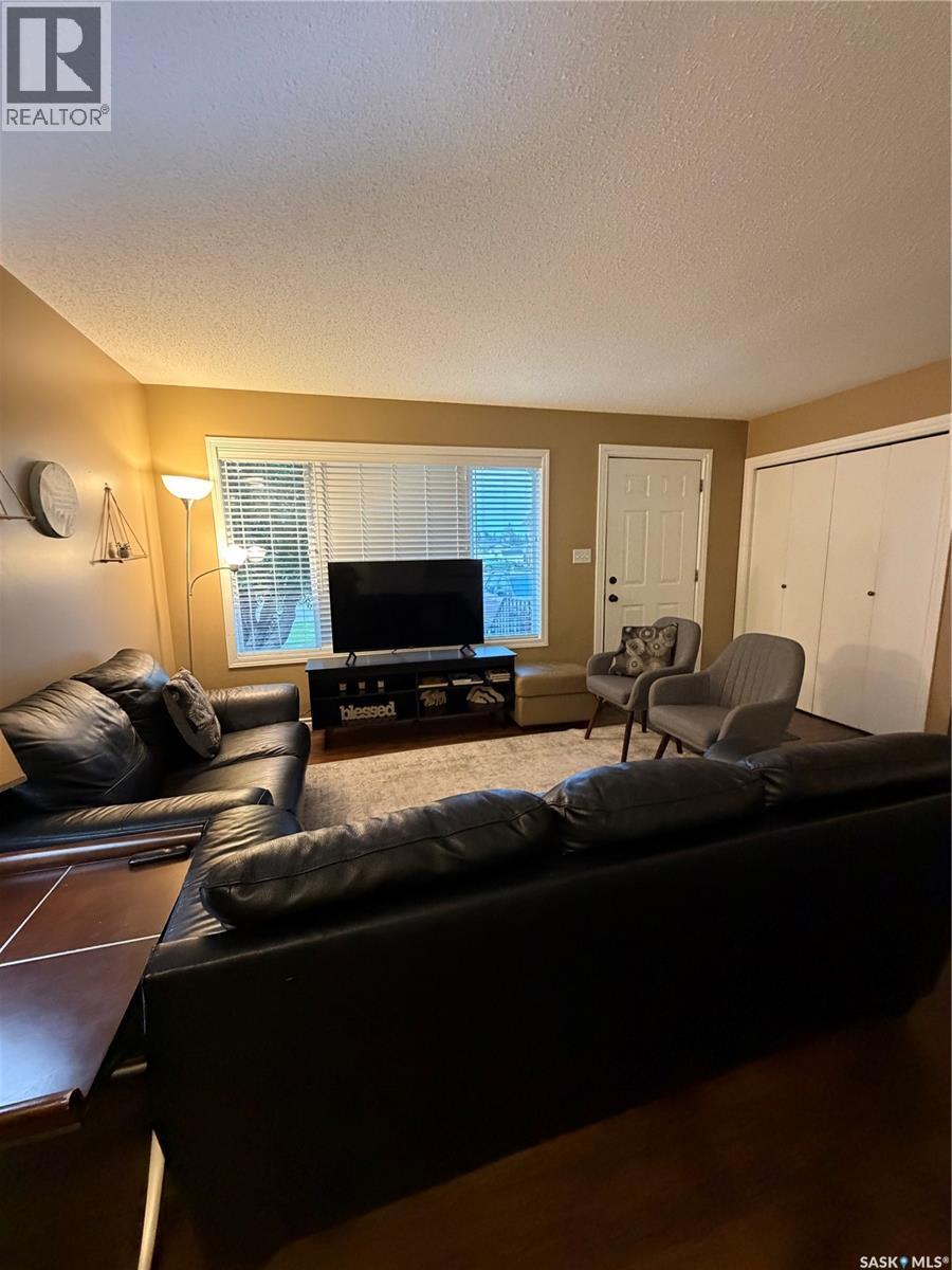 511 Macmillan Street, Hudson Bay, Saskatchewan  S0E 0Y0 - Photo 8 - SK043215