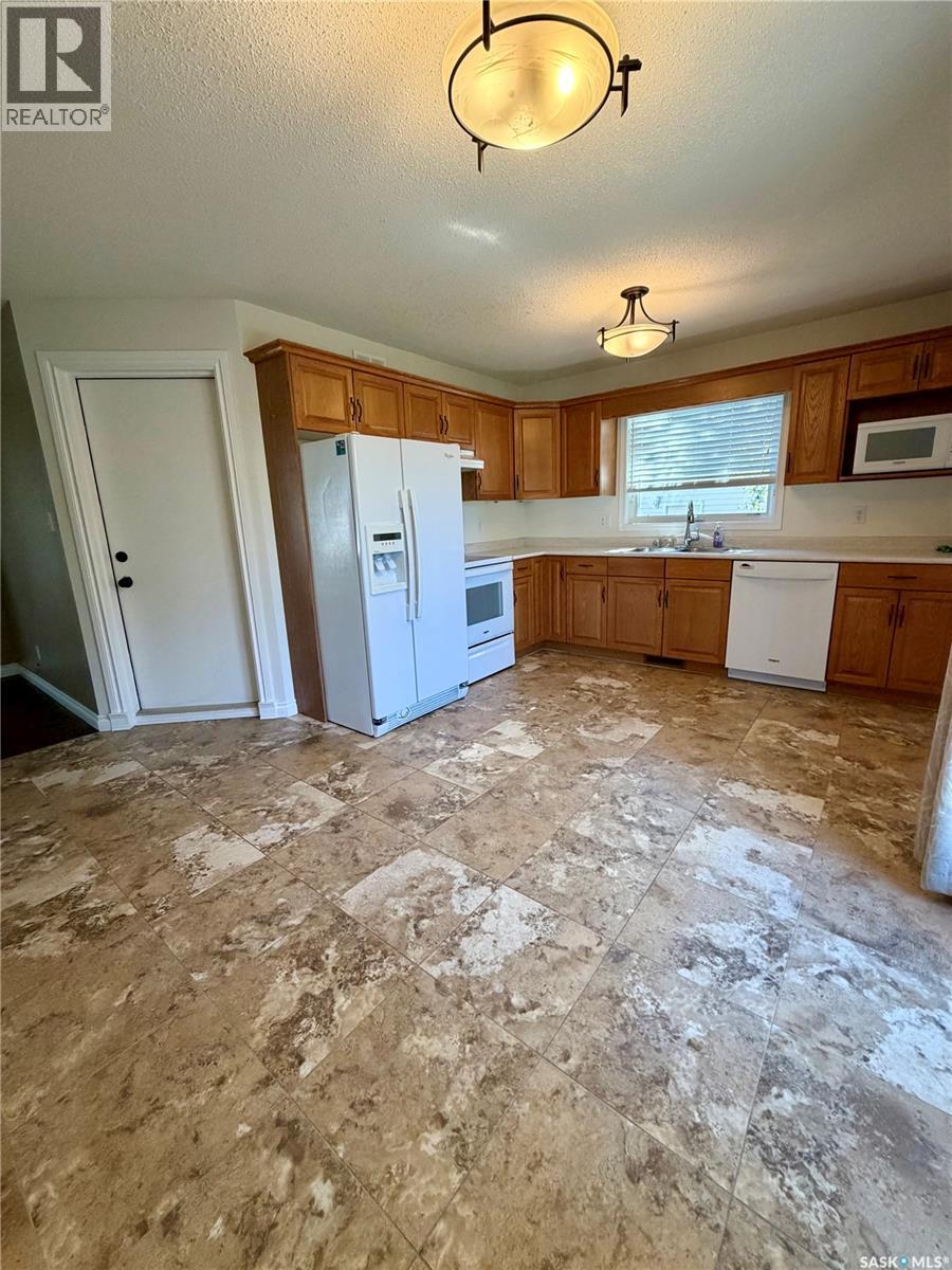 511 Macmillan Street, Hudson Bay, Saskatchewan  S0E 0Y0 - Photo 17 - SK043215