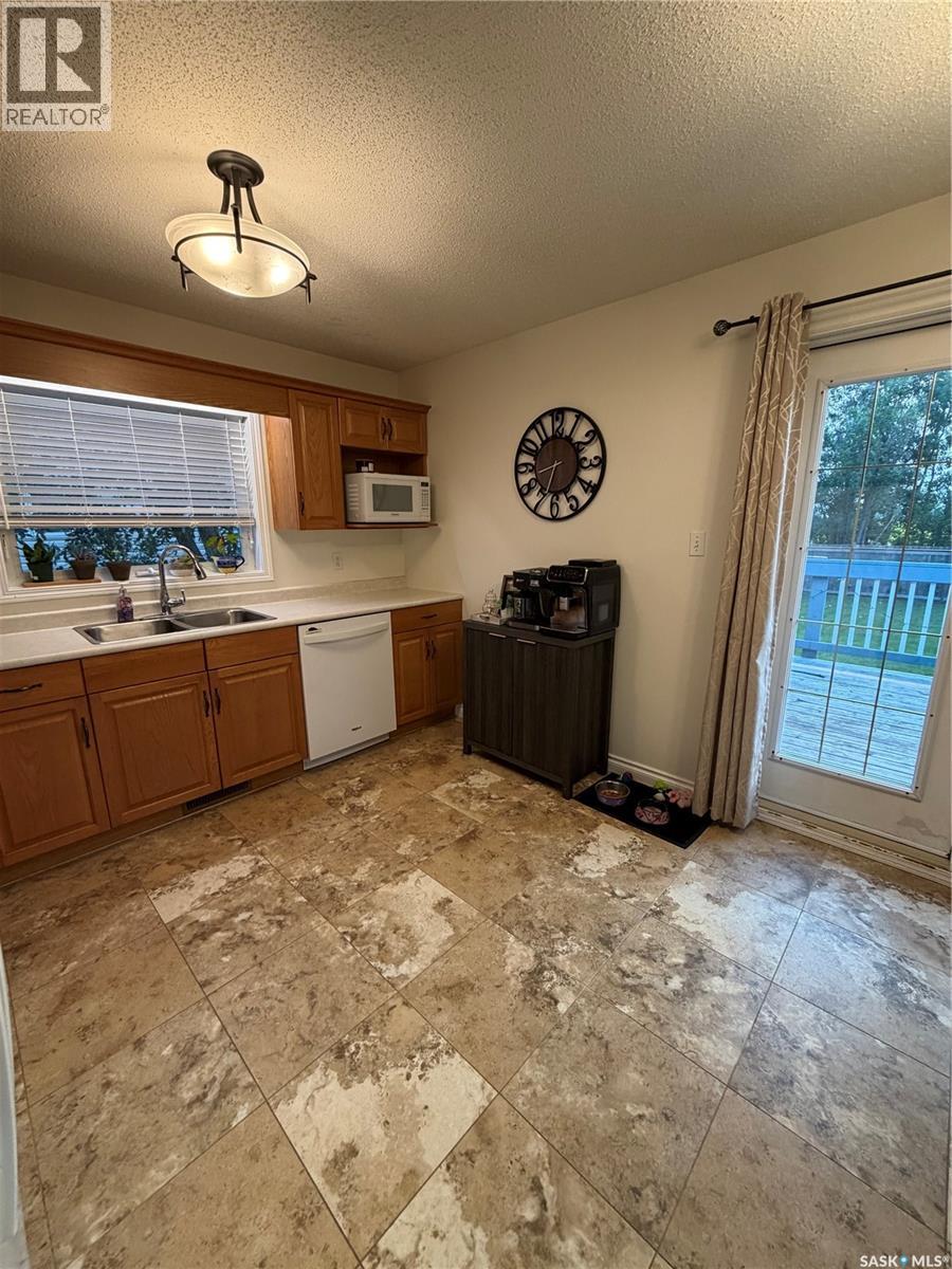 511 Macmillan Street, Hudson Bay, Saskatchewan  S0E 0Y0 - Photo 18 - SK043215