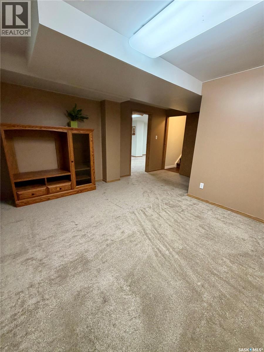511 Macmillan Street, Hudson Bay, Saskatchewan  S0E 0Y0 - Photo 36 - SK043215
