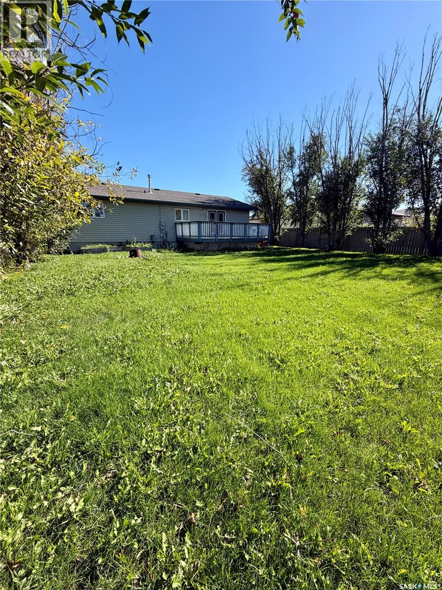 511 Macmillan Street, Hudson Bay, Saskatchewan  S0E 0Y0 - Photo 45 - SK043215