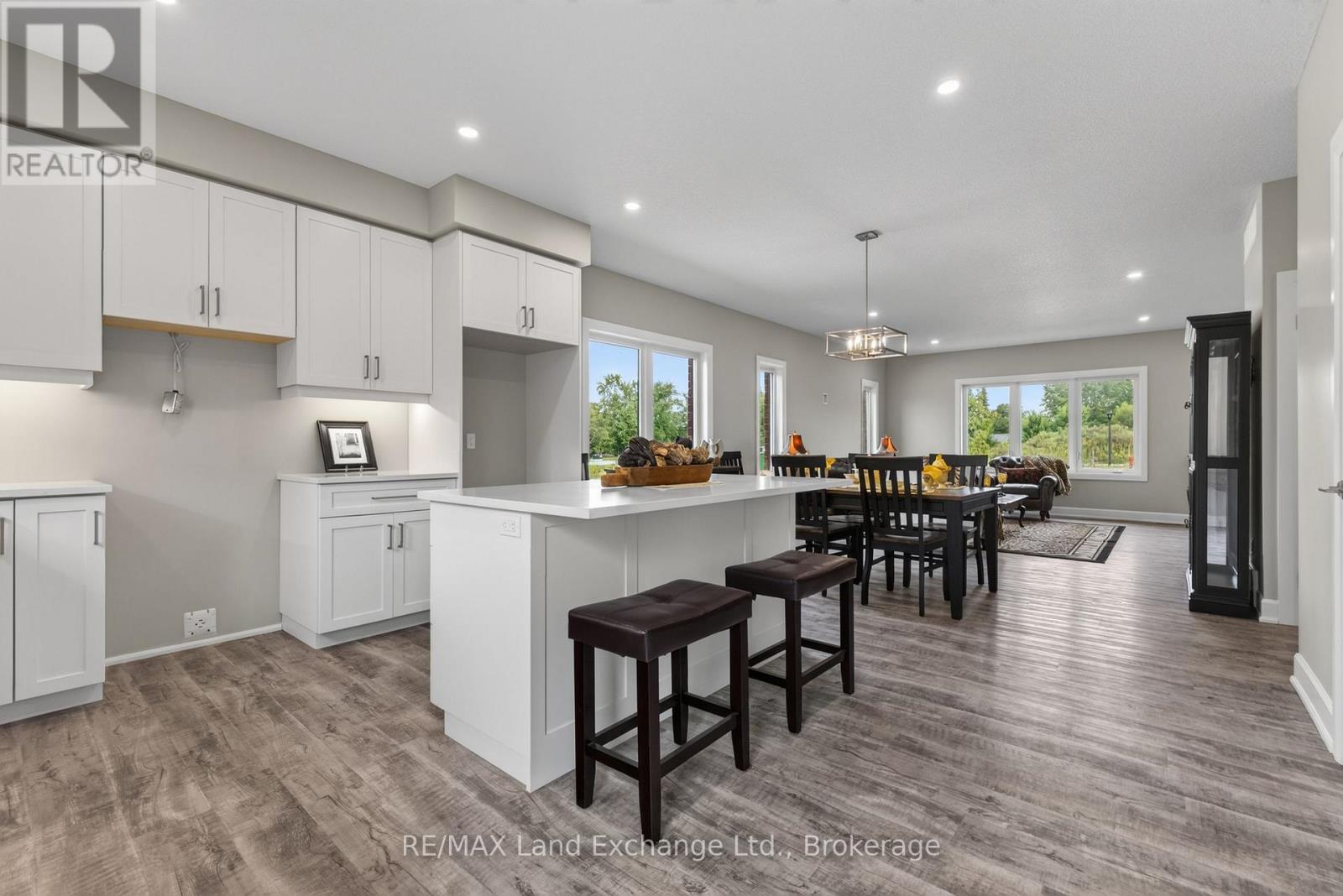 Unit 4 - 8 Golf Links Road, Kincardine, Ontario  N2Z 0G1 - Photo 12 - X12955168