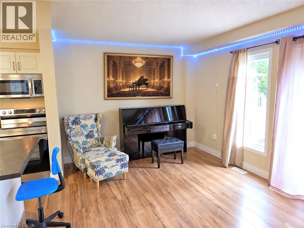 564 Wild Iris Avenue, Waterloo, Ontario  N2V 2X5 - Photo 16 - 40864862