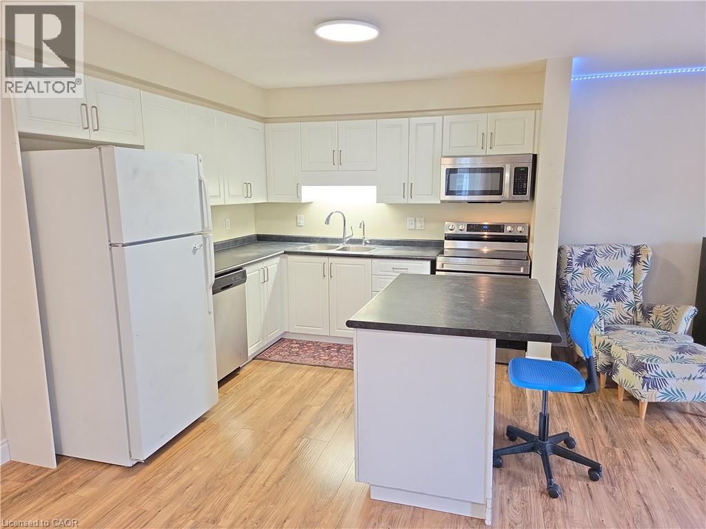 564 Wild Iris Avenue, Waterloo, Ontario  N2V 2X5 - Photo 9 - 40864862