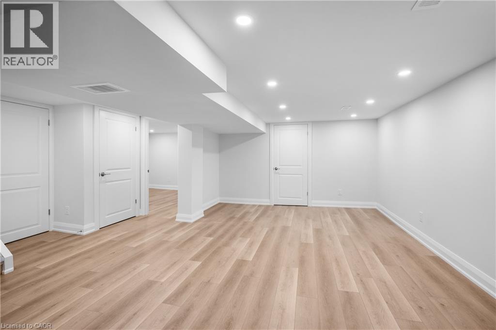 723 HAGER Avenue photo 33