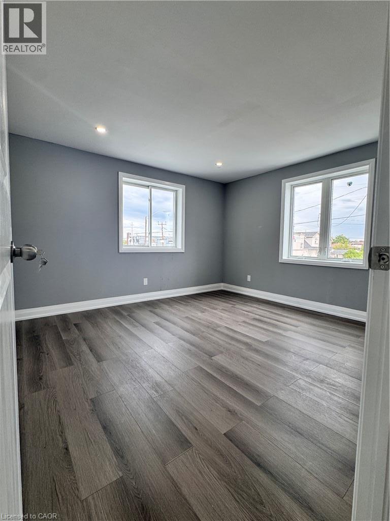 302 Queenston Road, Hamilton, Ontario  L8K 1H1 - Photo 7 - 40863730