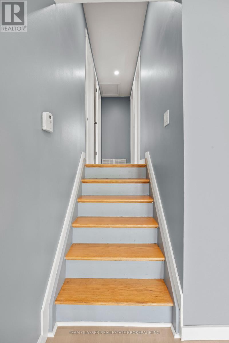 6 Heath Place, London South, Ontario  N5Z 4G6 - Photo 18 - X13816010
