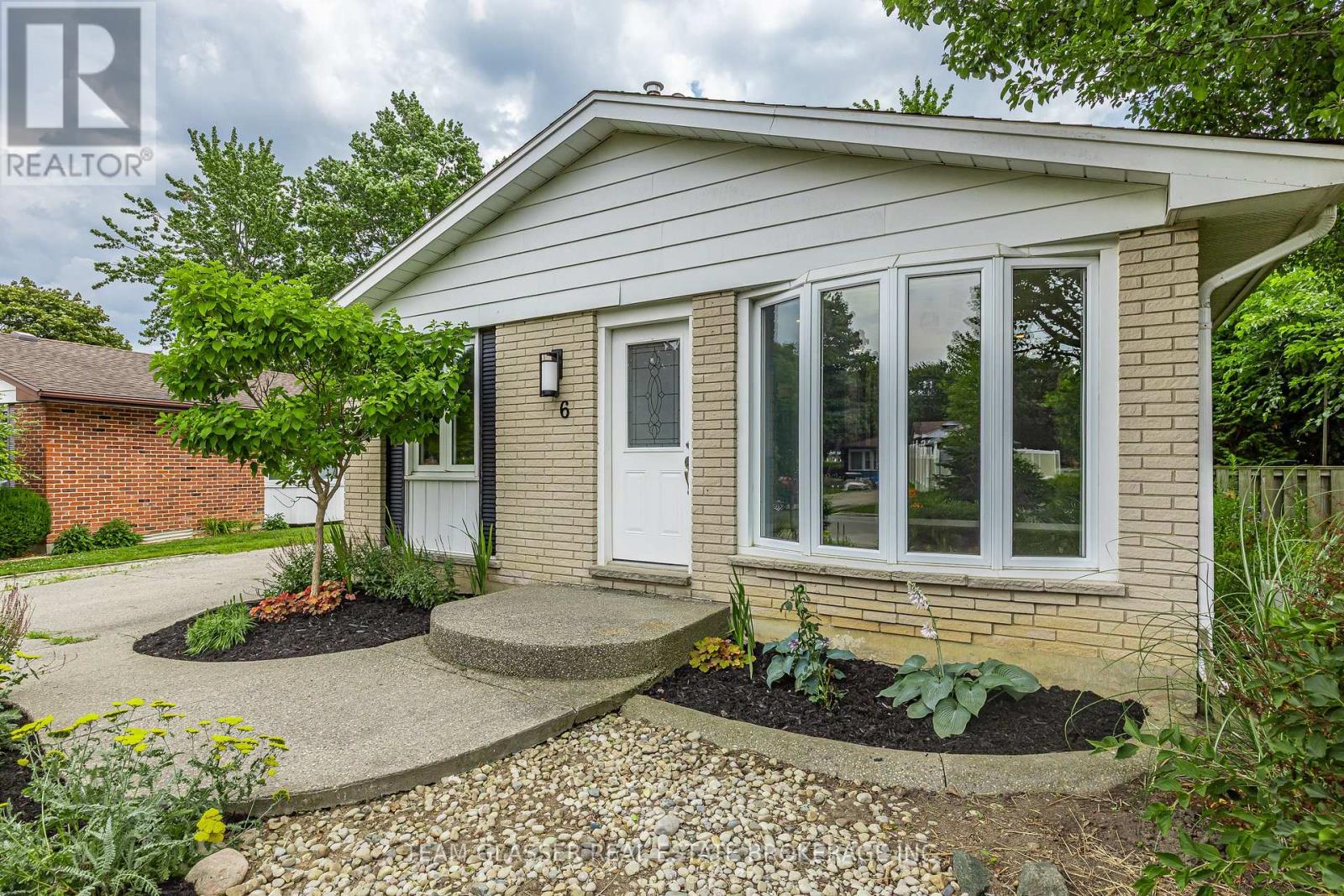6 Heath Place, London South, Ontario  N5Z 4G6 - Photo 4 - X13816010