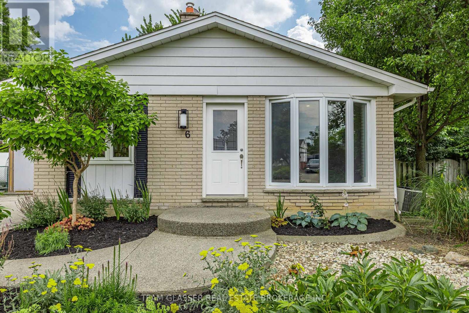 6 Heath Place, London South, Ontario  N5Z 4G6 - Photo 5 - X13816010