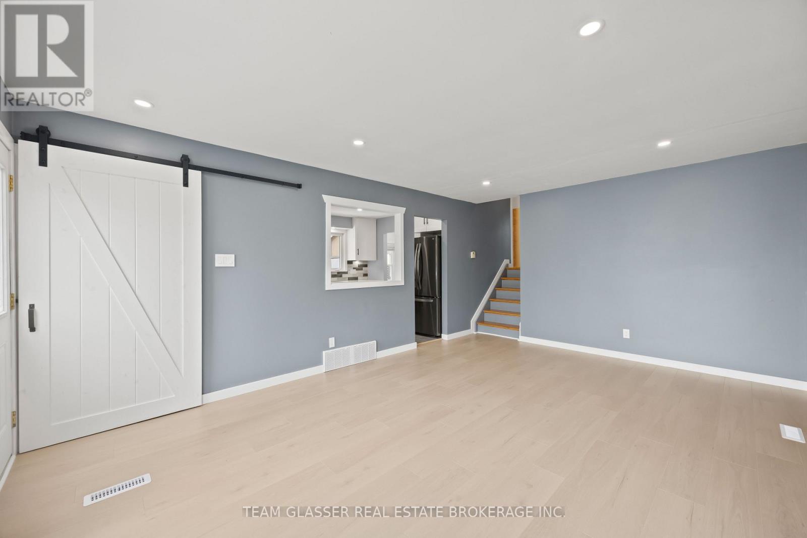 6 Heath Place, London South, Ontario  N5Z 4G6 - Photo 9 - X13816010