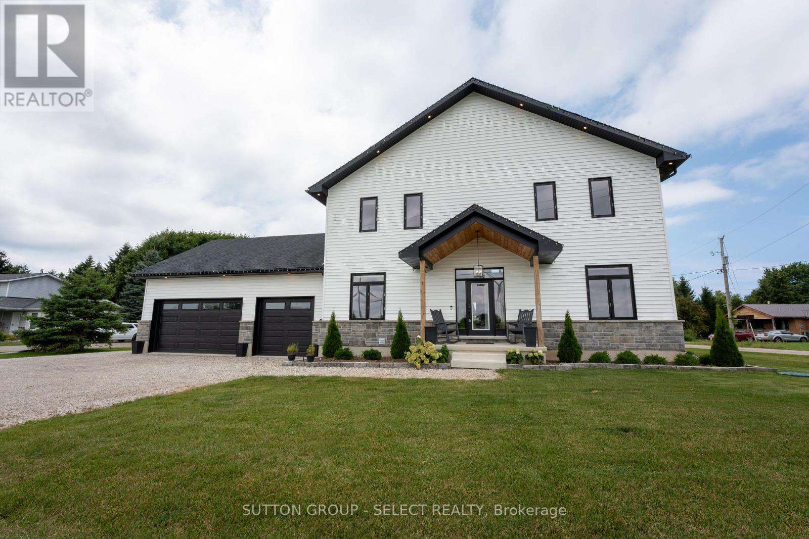 $1,199,00033977 Kildeer Drive, Bluewater, Ontario