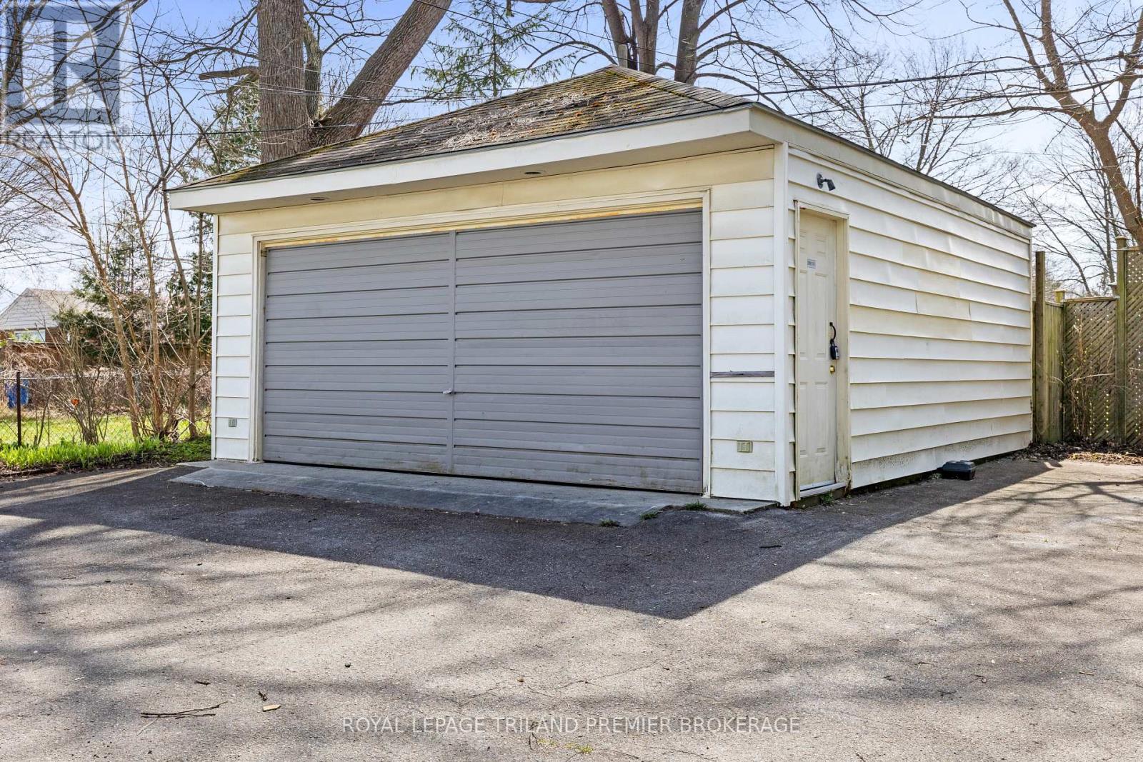 1284 Springbank Avenue, London South, Ontario  N6K 1Z8 - Photo 31 - X13816096