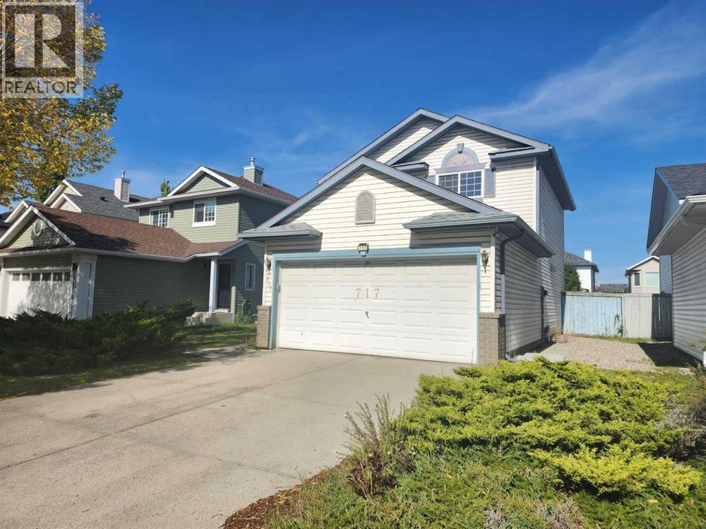 717 Harvest Hills Drive NE