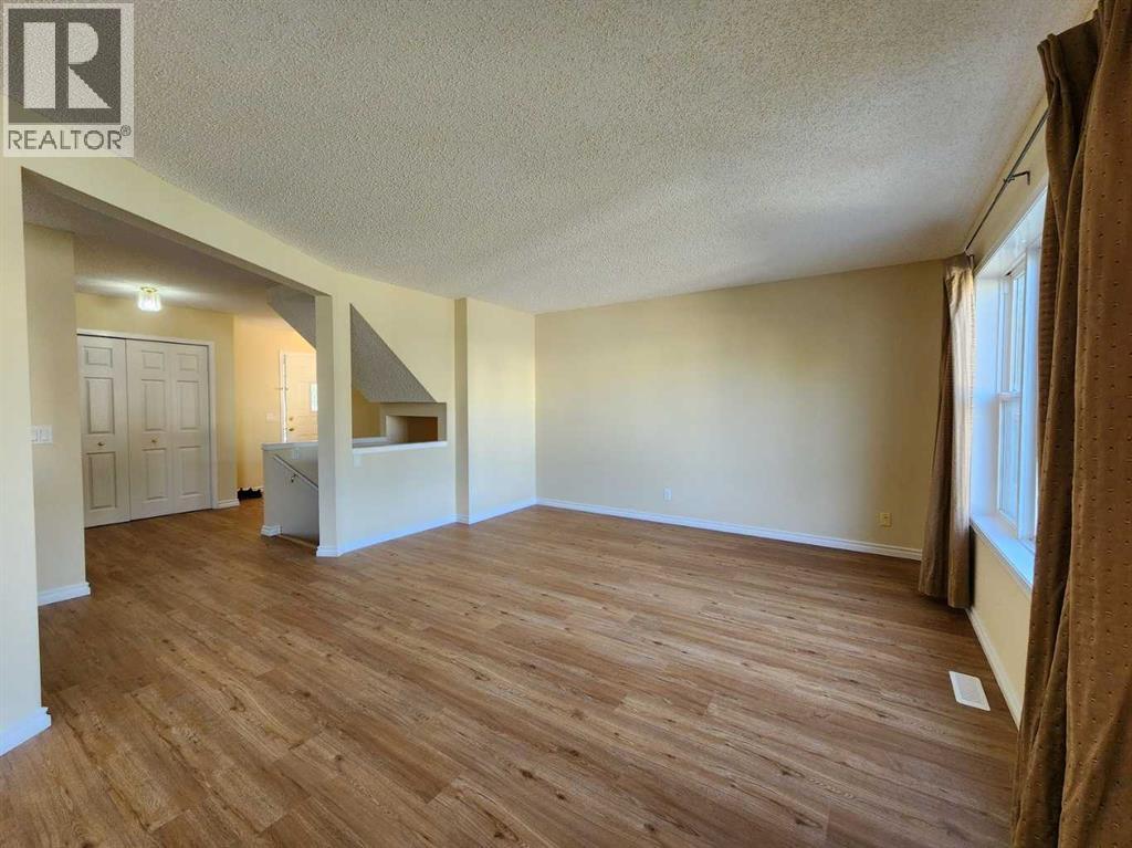 717 Harvest Hills Drive NE