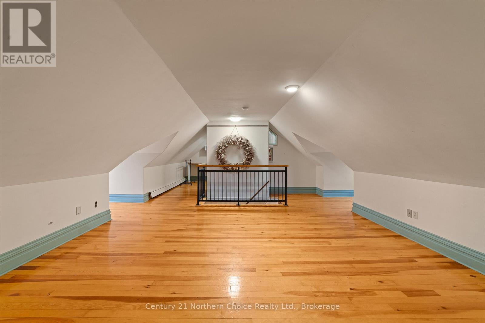 127 FIFTH AVENUE S photo 36