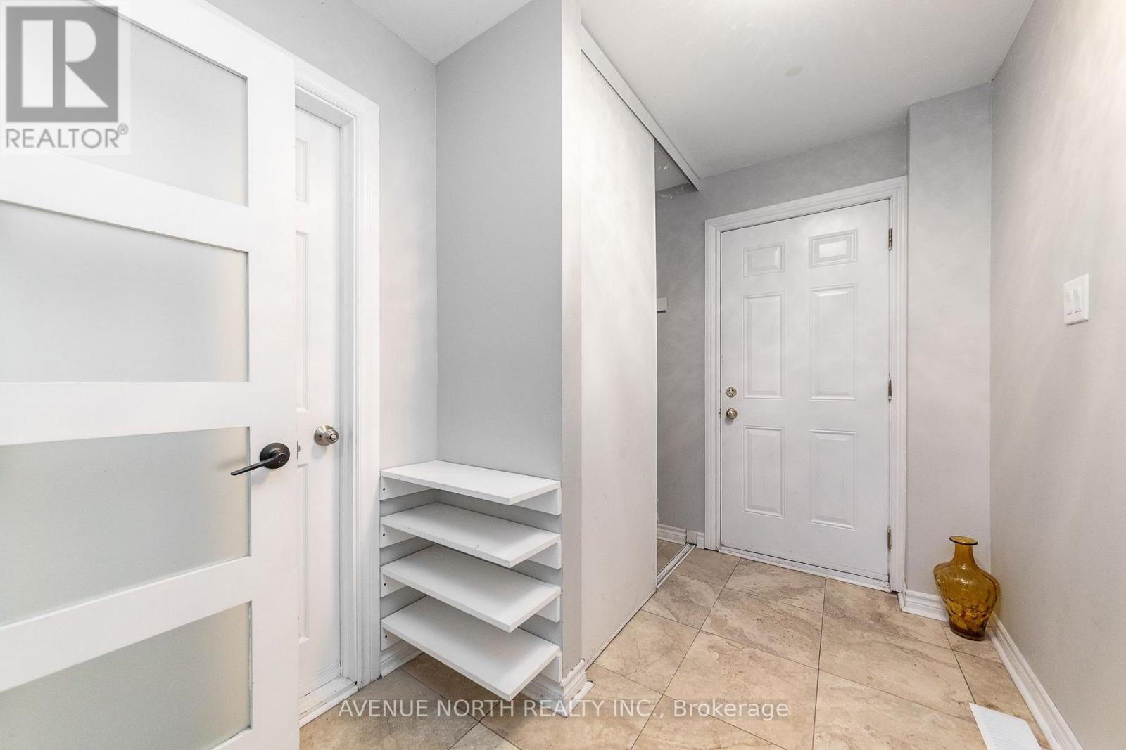 100 - 2415 Southvale Crescent, Ottawa, Ontario K1B 4V1 - Photo 3 - X13815870