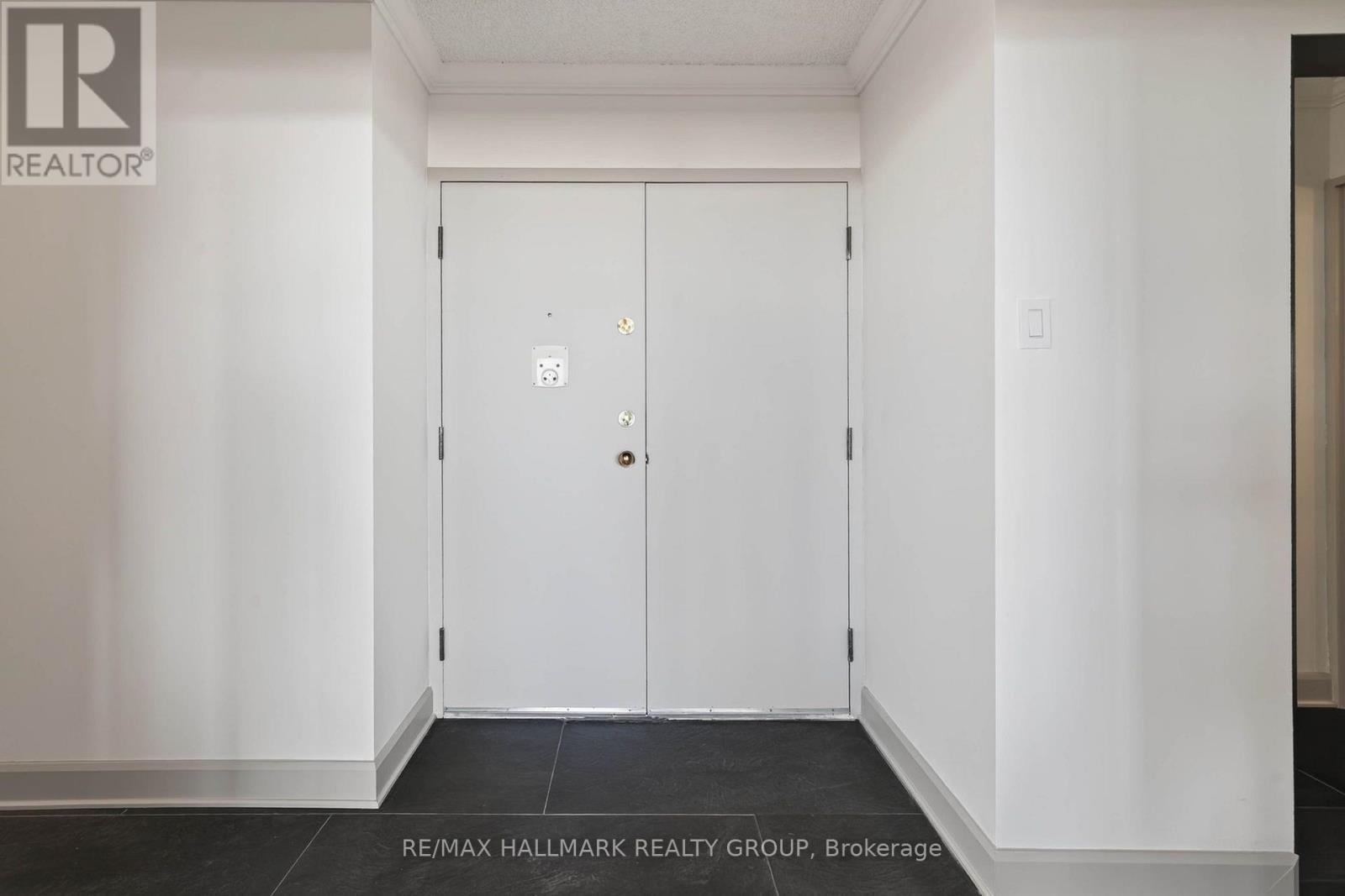 2005 - 1285 Cahill Drive, Ottawa, Ontario K1V 9A7 - Photo 4 - X13815916