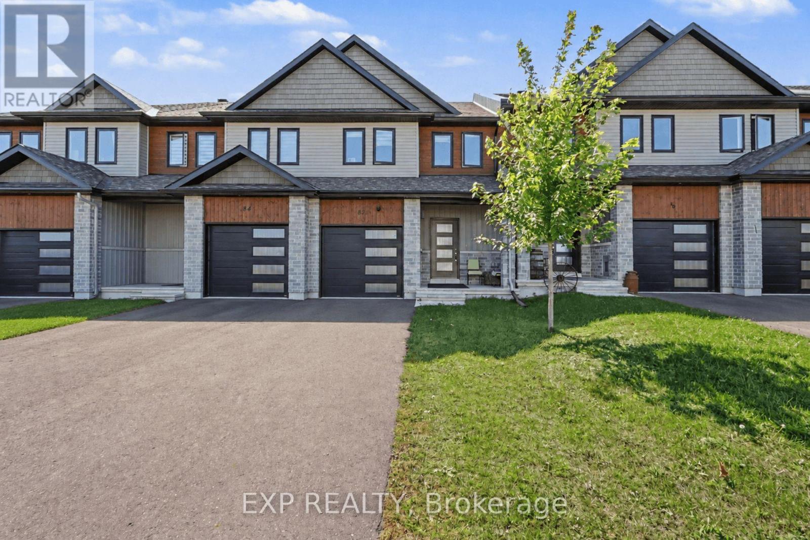 82 Morgan Clouthier Way, Arnprior, Ontario K7S 0K1 - Photo 2 - X13815996