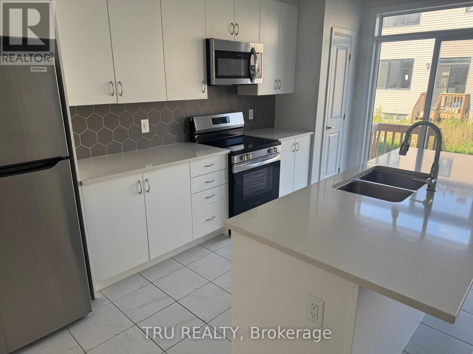 76 Osler Street, Ottawa, Ontario  K2W 0M1 - Photo 13 - X13816016
