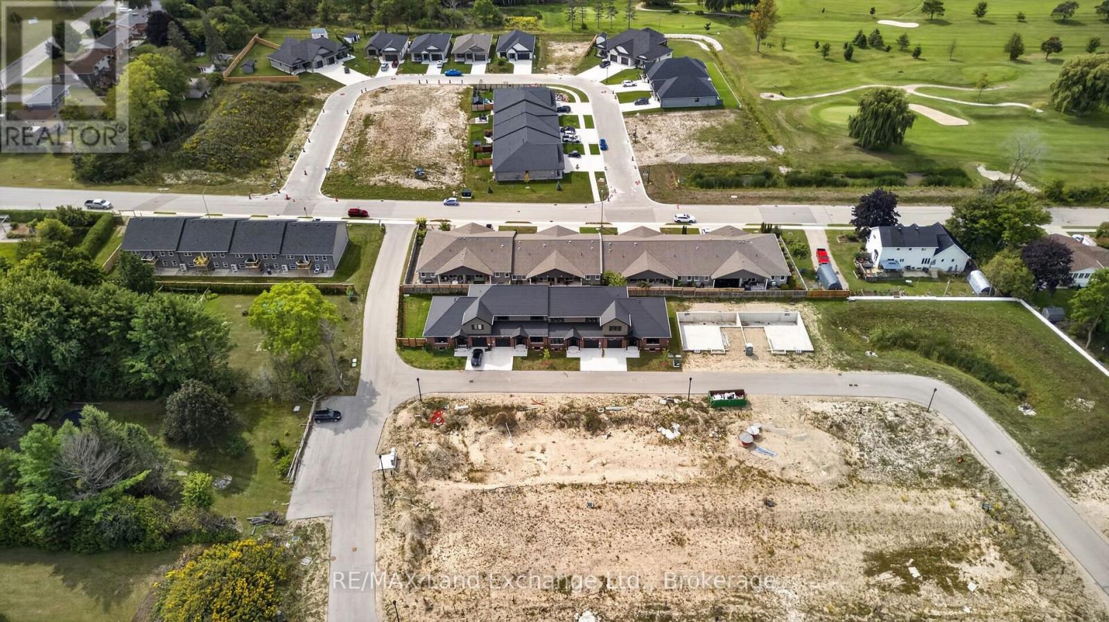 Unit 6 - 8 Golf Links Road, Kincardine, Ontario  N2Z 0G1 - Photo 7 - X12982752