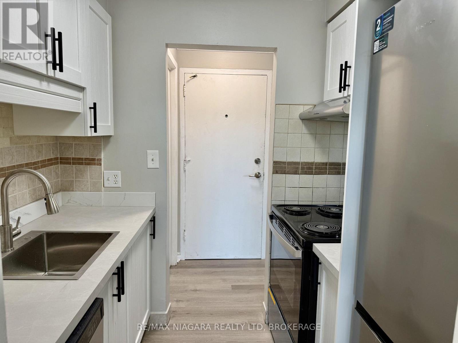 7 - 286 Vine Street, St. Catharines, Ontario  L2M 4T3 - Photo 17 - X13508024